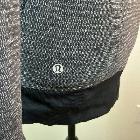 Lululemon Athletica Grey Striped High-Neck Long Sleeve Pullover Jacket Womens 6 - Picture 10 of 11